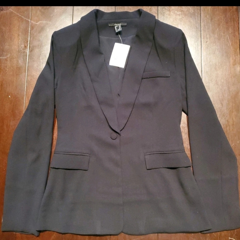 Forever 21 Womens Blazer Black Size Medium New with Tags Long Sleeve